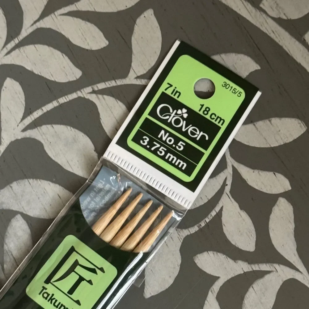 Clover Takumi Bamboo Double Point Knitting Needles Sz 5
